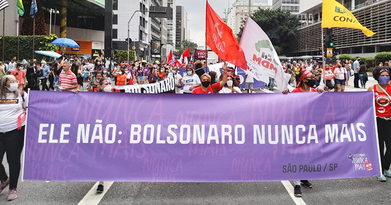 Mulheres repetem o “Ele Não – Bolsonaro Nunca Mais!”