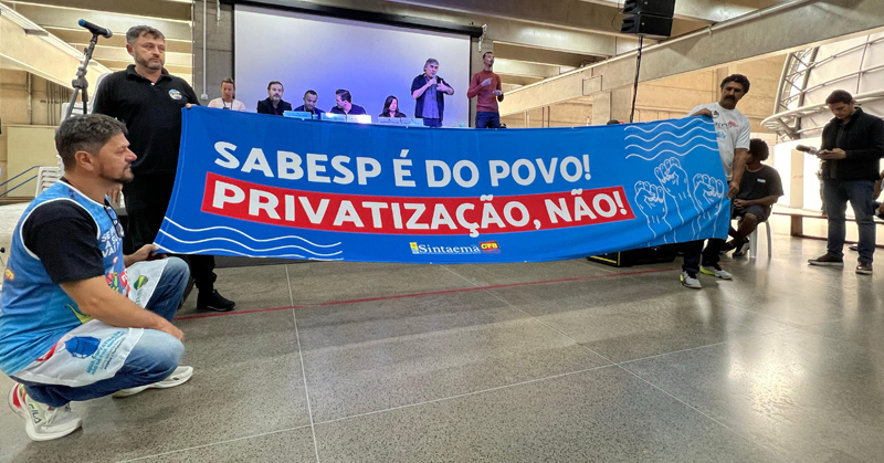 Movimentos de bairro, moradia e sindicalistas rejeitam privatização da SABESP na audiência em Parelheiros