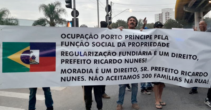 Ocupação ameaçada de despejo trava avenida no centro de…